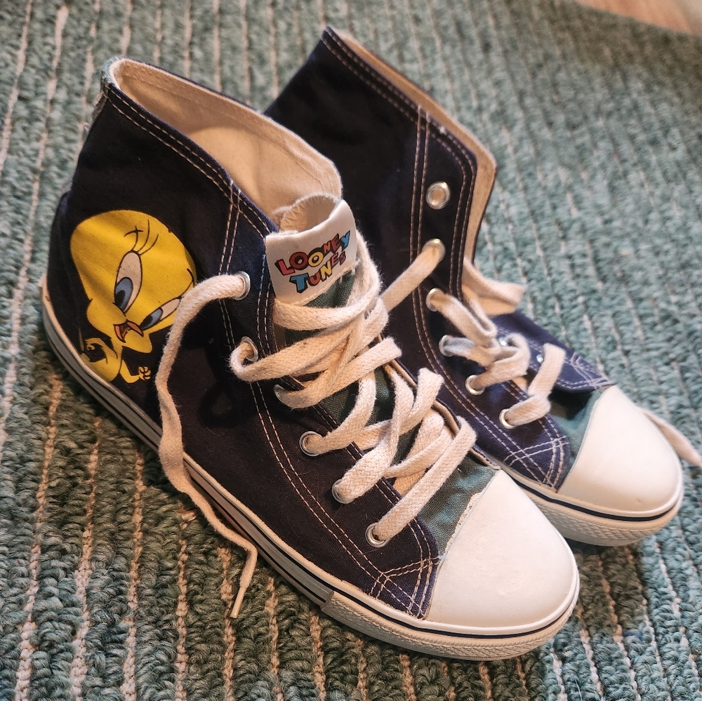 Tweety Looney Tunes vintage sneakers
